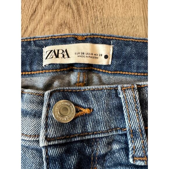 Zara Women's Mid-Rise Skinny Ankle Frayed Hem Jeans Fly Button Zip Blue Size 4 - Picture 2 of 4